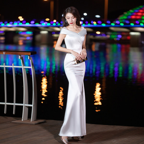 ชุดราตรี ชุดราตรีสวยหรู แบบ ทันสมัย Evening dress