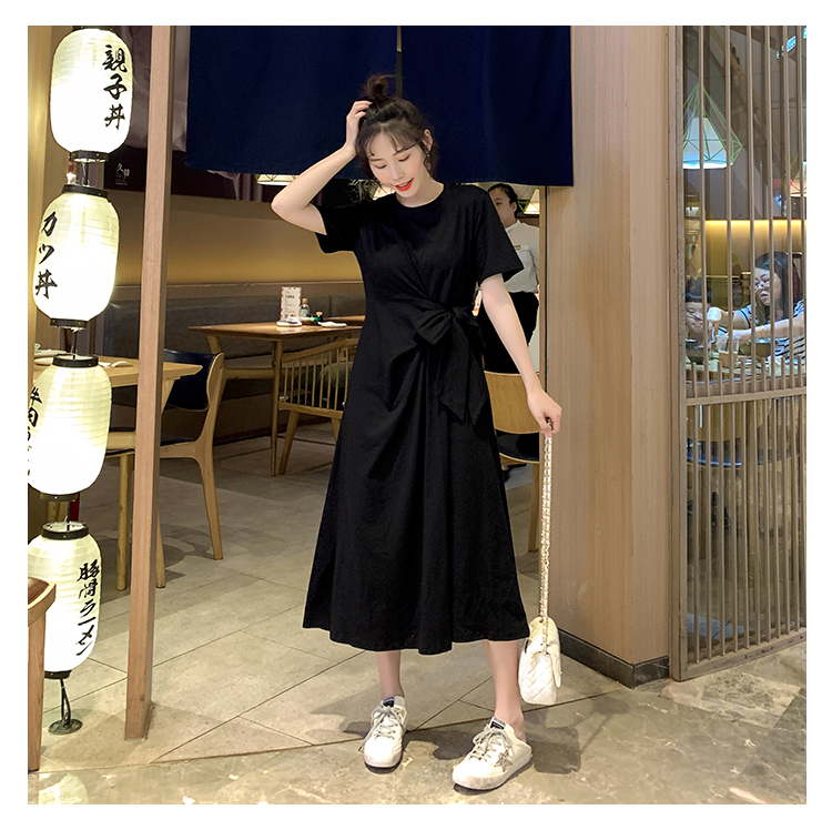 Dress4656 เดรสยาวสีเอิร์ธโทนสไตล์มินิมอล ผูกโบว์ช่วงเอวดูมีดีเทล ผ้าคอตตอนเนื้อดีนุ่มใส่สบาย งานสวยใส่ง่ายดีเทลน่ารักเรียบๆ เท่ๆ ดูมีสไตล์ไม่ซ้ำใคร มี 2 สี ดำ, เขียวหม่น