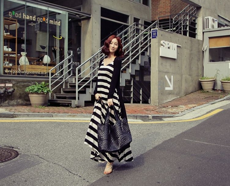 เสื้อคลุมตัวยาว ทรงสวย พร้อมส่ง สีดำ ผ้าดีค่ะ ดำ