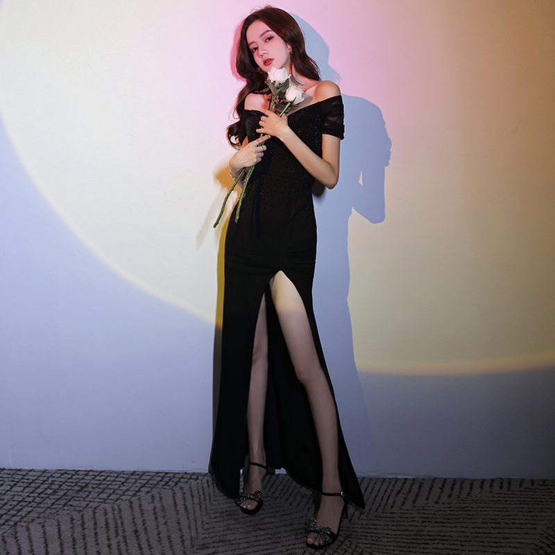 ชุดราตรี ชุดราตรีสวยหรู แบบ ทันสมัย Evening dress