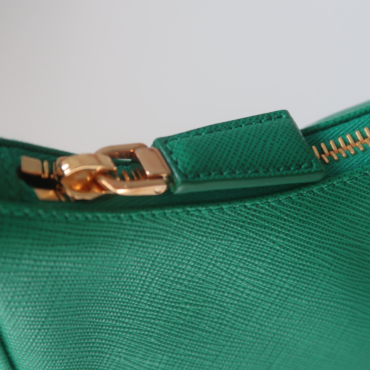 Prada Mango Green Saffiano Re-Edition Mini Hobo 1BC204 (2022)