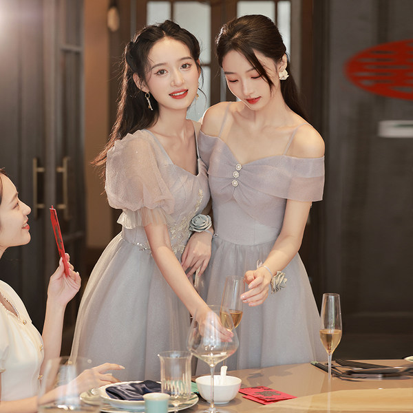 ชุดเพื่อนเจ้าสาวสีเทา ชุดเพื่อนเจ้าสาว ชุดไปงานแต่งงาน