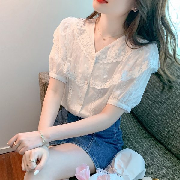เสื้อลูกไม้ แขนสั้น