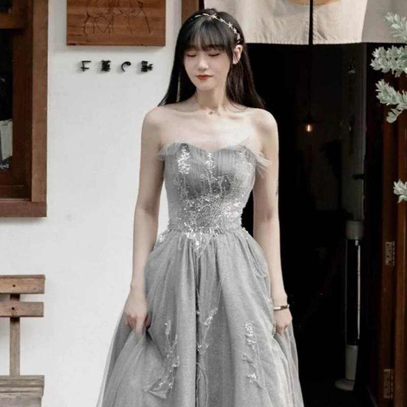 ชุดราตรี ชุดราตรีสวยหรู แบบ ทันสมัย Evening dress