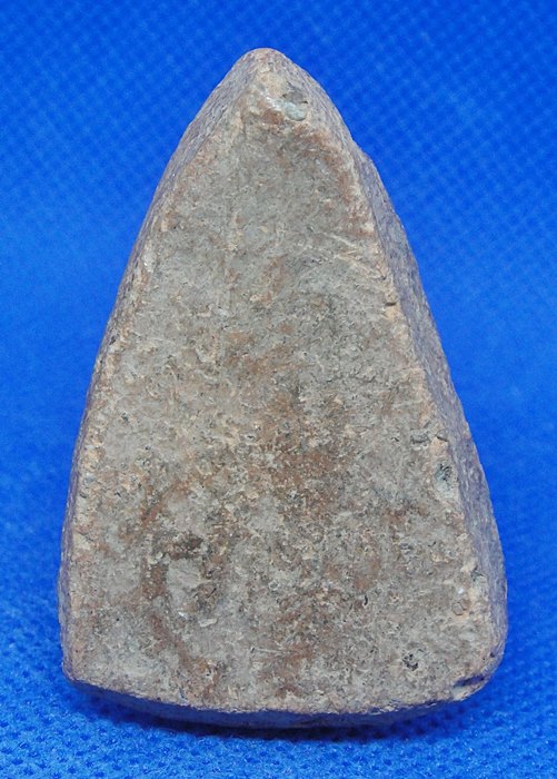 พระขุนแผนซุ้มเถาวัลย์เลื้อย