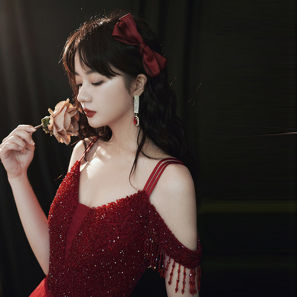 ชุดราตรี ชุดราตรีสวยหรู แบบ ทันสมัย Evening dress