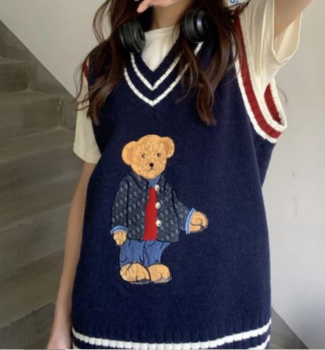 เสื้อกันหนาวผู้หญิง แฟชั่น เสื้อกันหนาว วัยรุ่น แขนยาว แขนกุด ลายหมี สไตล์ นักเรียน อังกฤษ เสื้อกันหนาว เก๋ ๆ 115478