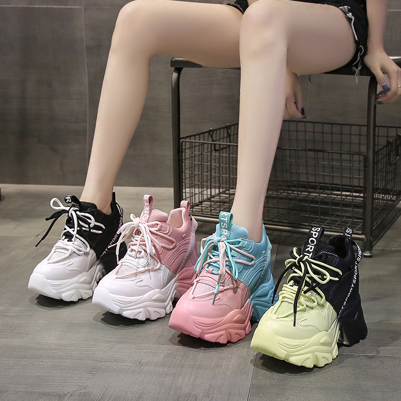 รองเท้าผ้าใบเสริมส้นสูง ไซต์35-39 สนใจทักแชท ฟรีค่าส่ง!