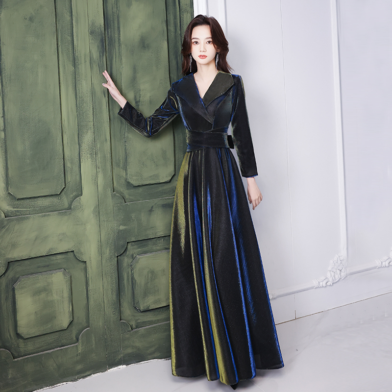 ชุดราตรี ชุดราตรีสวยหรู แบบ ทันสมัย Evening dress
