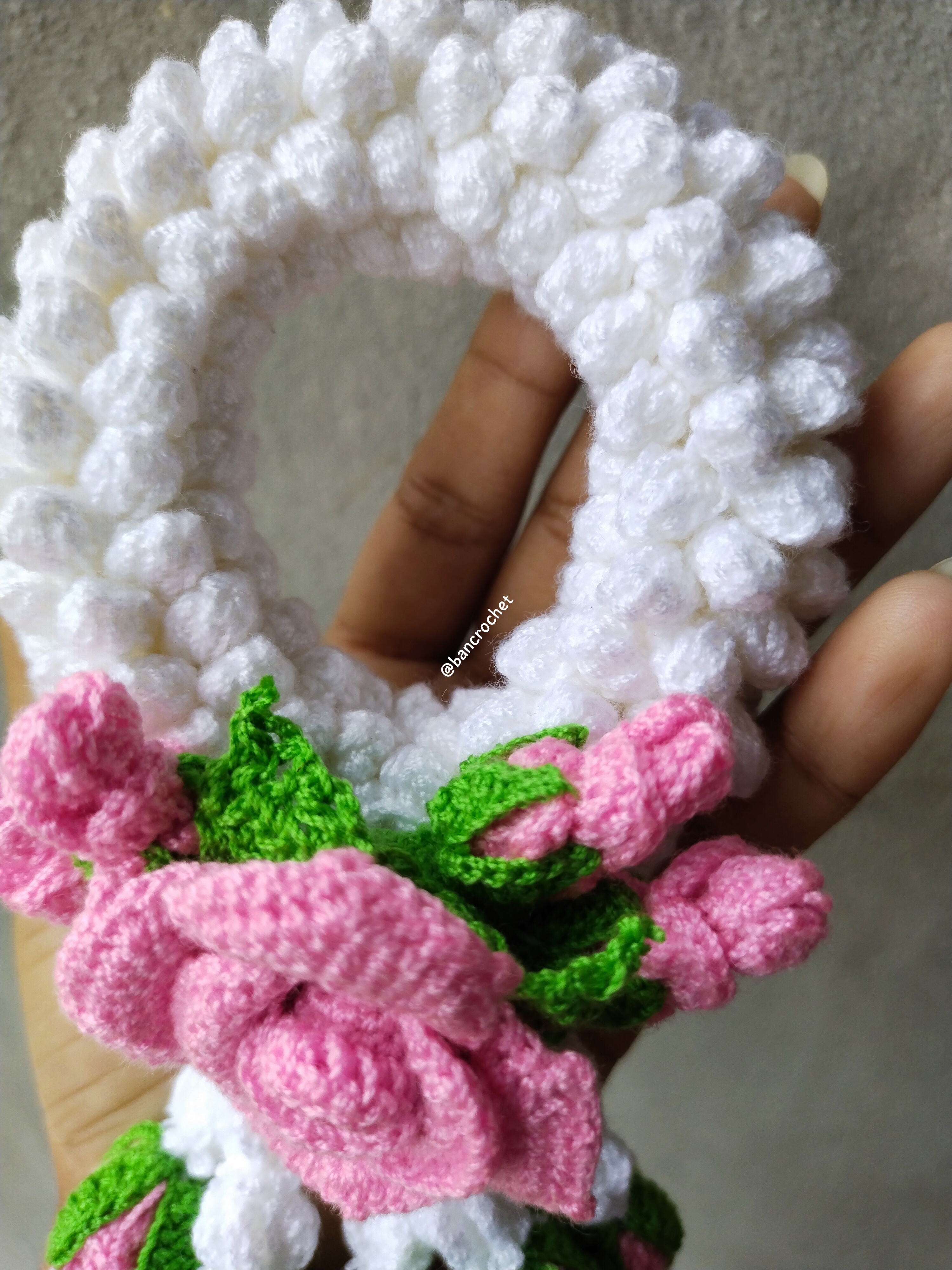 Bancrochet พวงมาลัยถักโครเชต์ พวงมาลัยมะลิถัก crochet jasmine garland หลากสี 7*14 cm