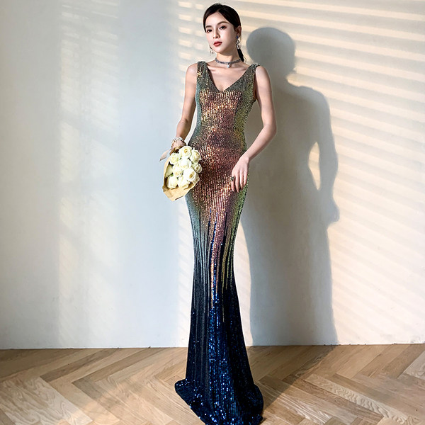 ชุดราตรี ชุดราตรีสวยหรู แบบ ทันสมัย Evening dress