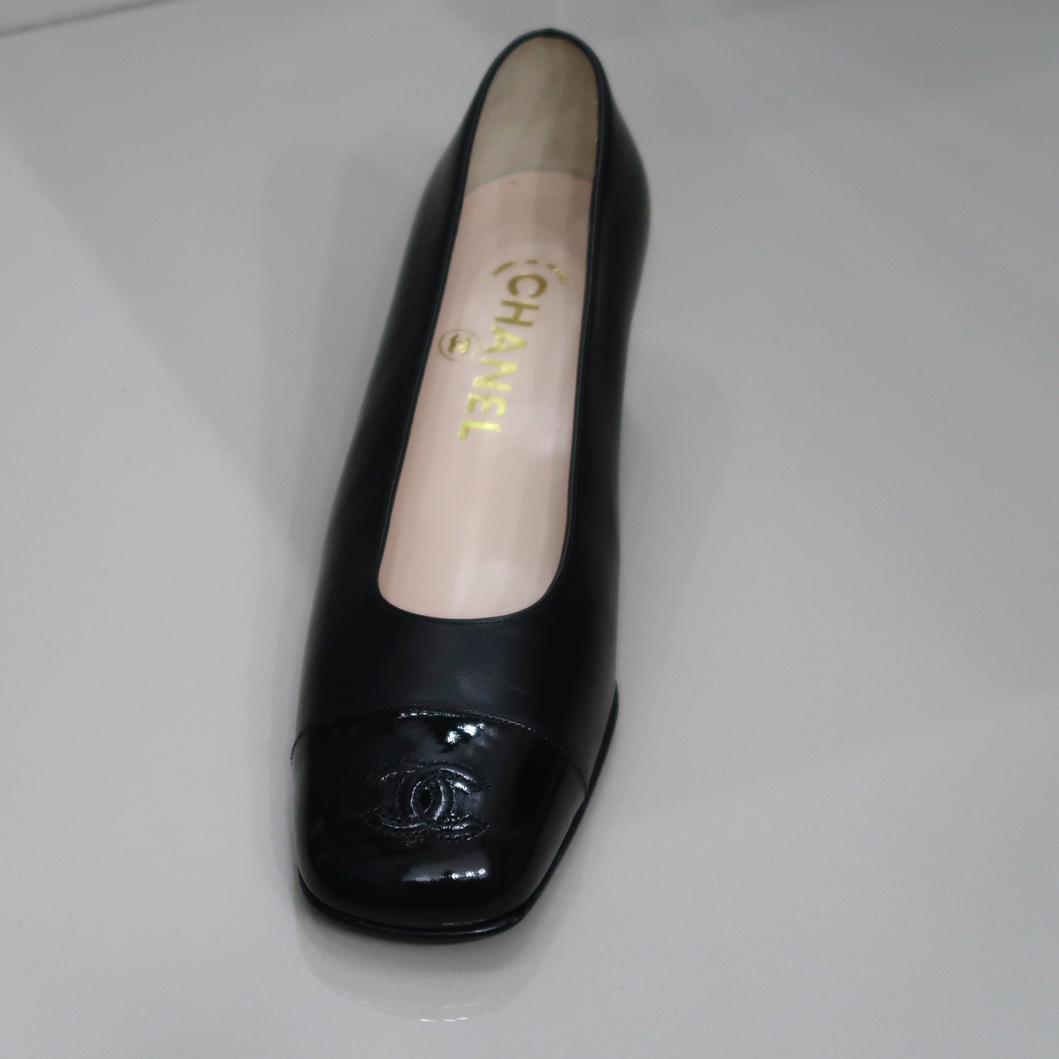 Chanel Black Calf Leather Patent Cap Toe Pumps Size 38.5