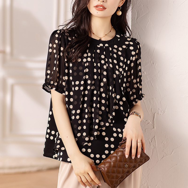 เสื้อเชิ้ตผู้หญิงแขนยาว เสื้อเชิ้ตผู้หญิงใส่ทํางาน 390 บาทต่อชิ้น ฟรีค่าจัดส่ง