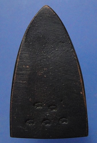 หลวงปู่ทวดหลังเตารีด วัดคอกหมู