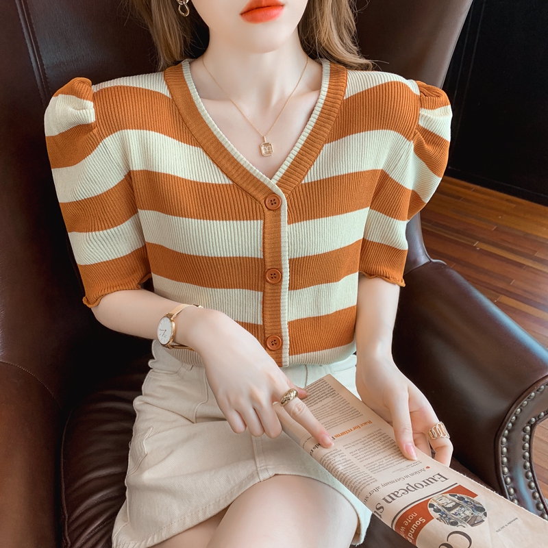 เสื้อเชิ้ตแขนยาววัยรุ่น ลายสวยๆ แบรนด์ YIL AN