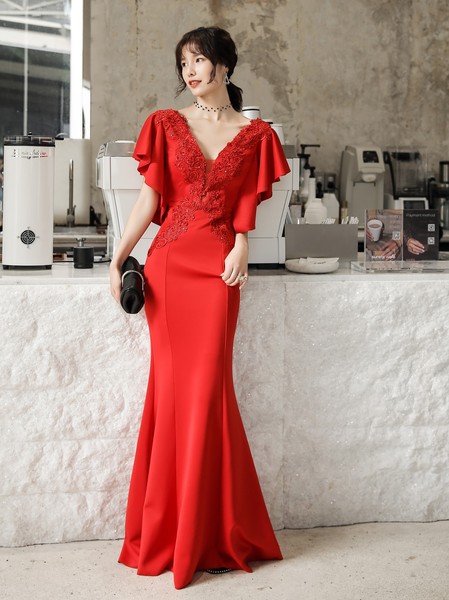 ชุดราตรี ชุดราตรีสวยหรู แบบ ทันสมัย Evening dress