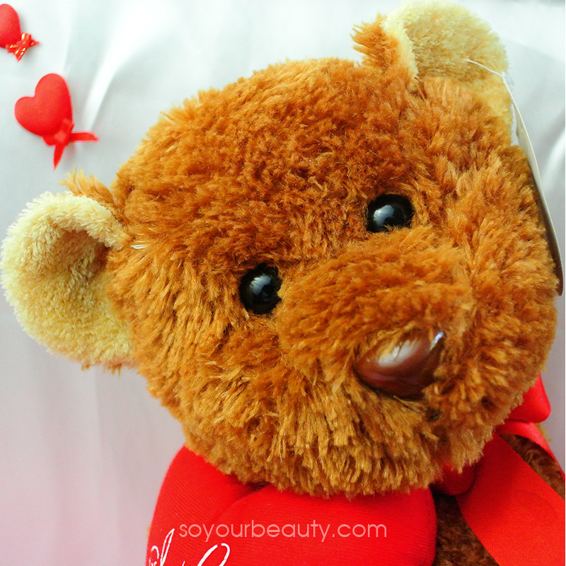 ตุ๊กตาหมีถือหัวใจ