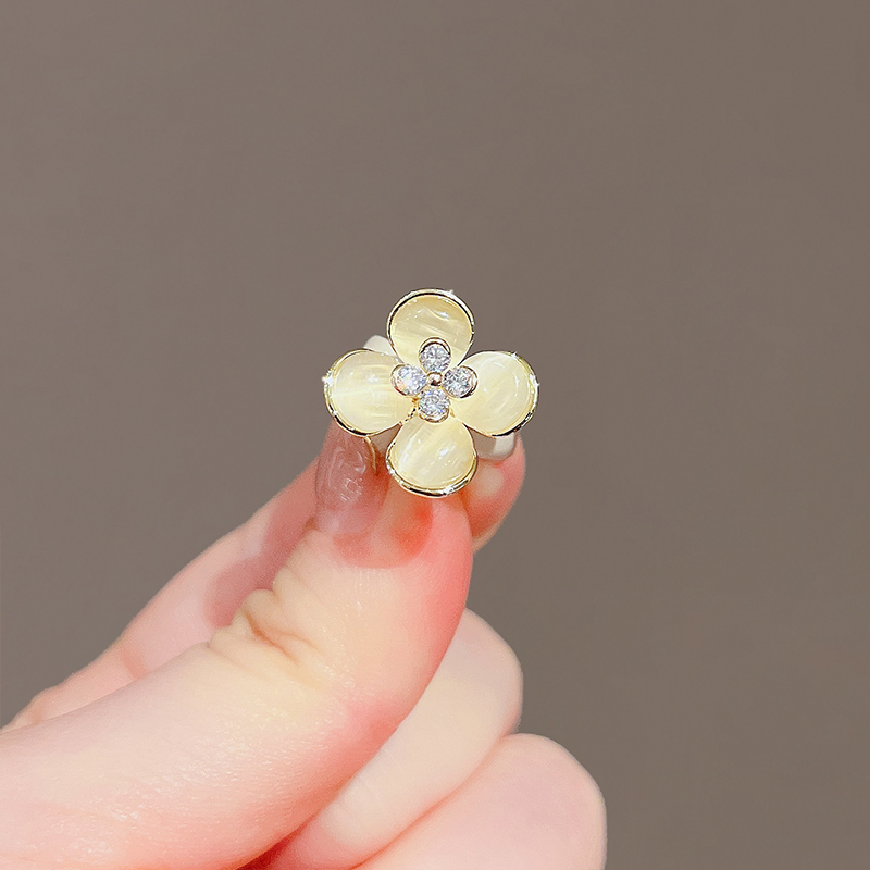 เข็มกลัด เข็มกลัดสวยๆ เข็มกลัดติดเสื้อ Brooch