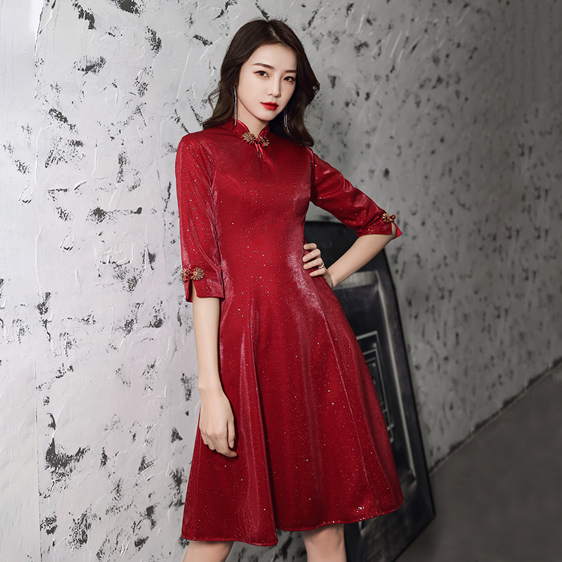 ชุดราตรี ชุดราตรีสวยหรู แบบ ทันสมัย Evening dress