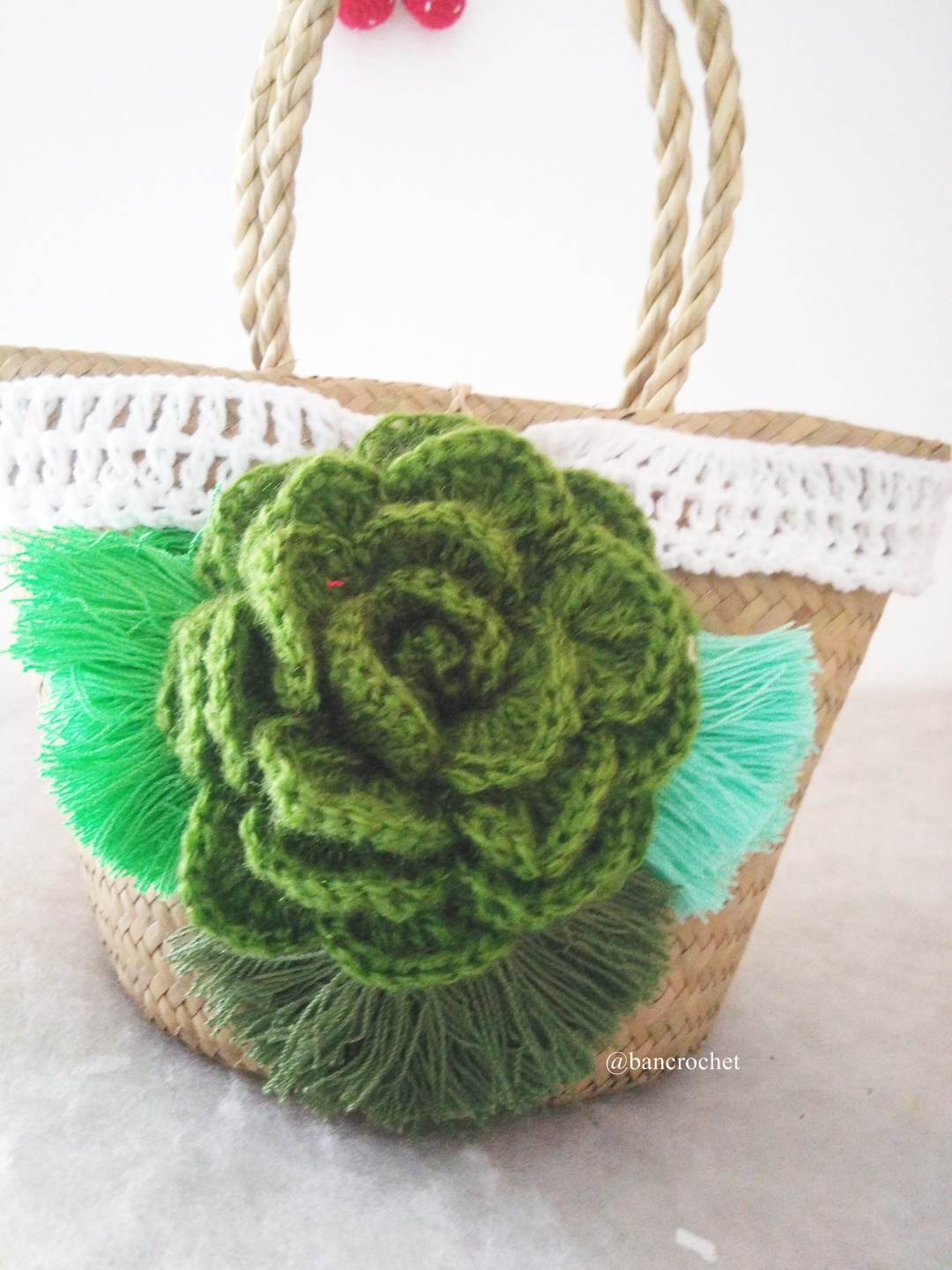 กระเป๋าสานกระจูดประดับดอกไม้ grajood basket weave bags ธรรมชาติ 7*10*7*12 นิ้ว