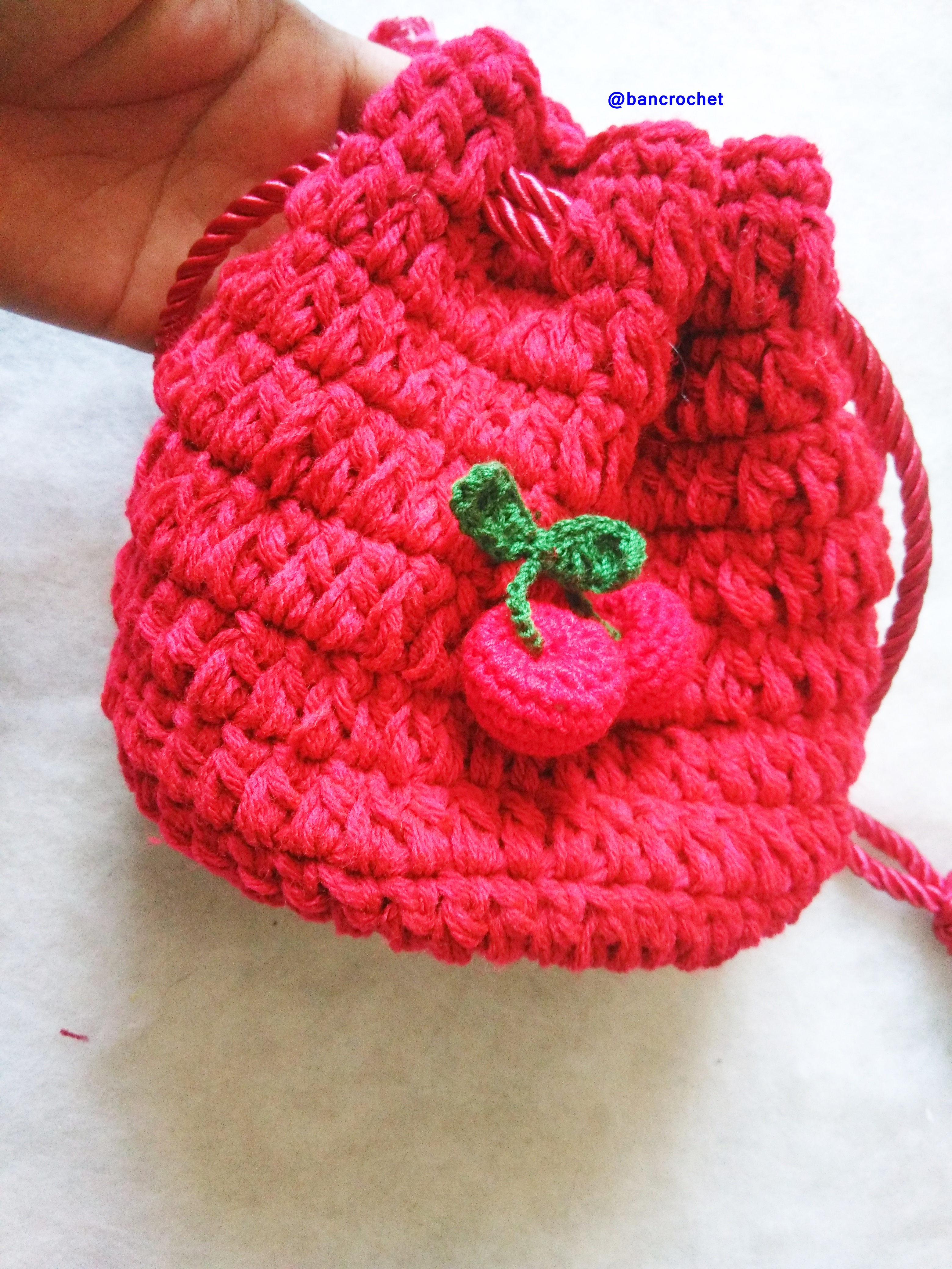 Bancrochet กระเป่าหูรูดถักโครเชต์ crochet bucket bags แดง 5.5x4 นิ้ว