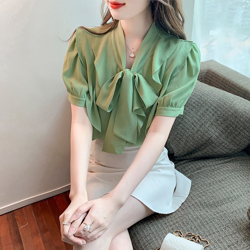 เสื้อเชิ้ตผู้หญิงแขนยาว เสื้อเชิ้ตผู้หญิงใส่ทํางาน 390 บาทต่อชิ้น ฟรีค่าจัดส่ง