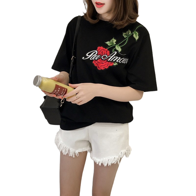 Blouse4036 เสื้อยืดไซส์ใหญ่โอเวอร์ไซส์สีดำปักดอกกุหลาบ ผ้าคอตตอนซอฟท์เนื้อนุ่มใส่สบาย งานน่ารักผ้าเนื้อดียืดหยุ่นสูง แมทช์ง่ายใส่เก๋ๆ ได้บ่อย