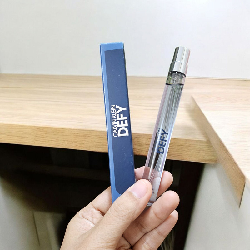 Calvin Klein DEFY (EAU DE PARFUM) 10 ml.
