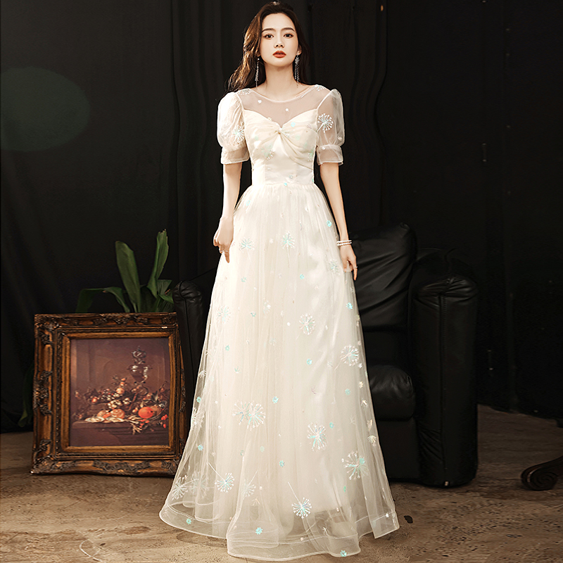 ชุดราตรี ชุดราตรีสวยหรู แบบ ทันสมัย Evening dress