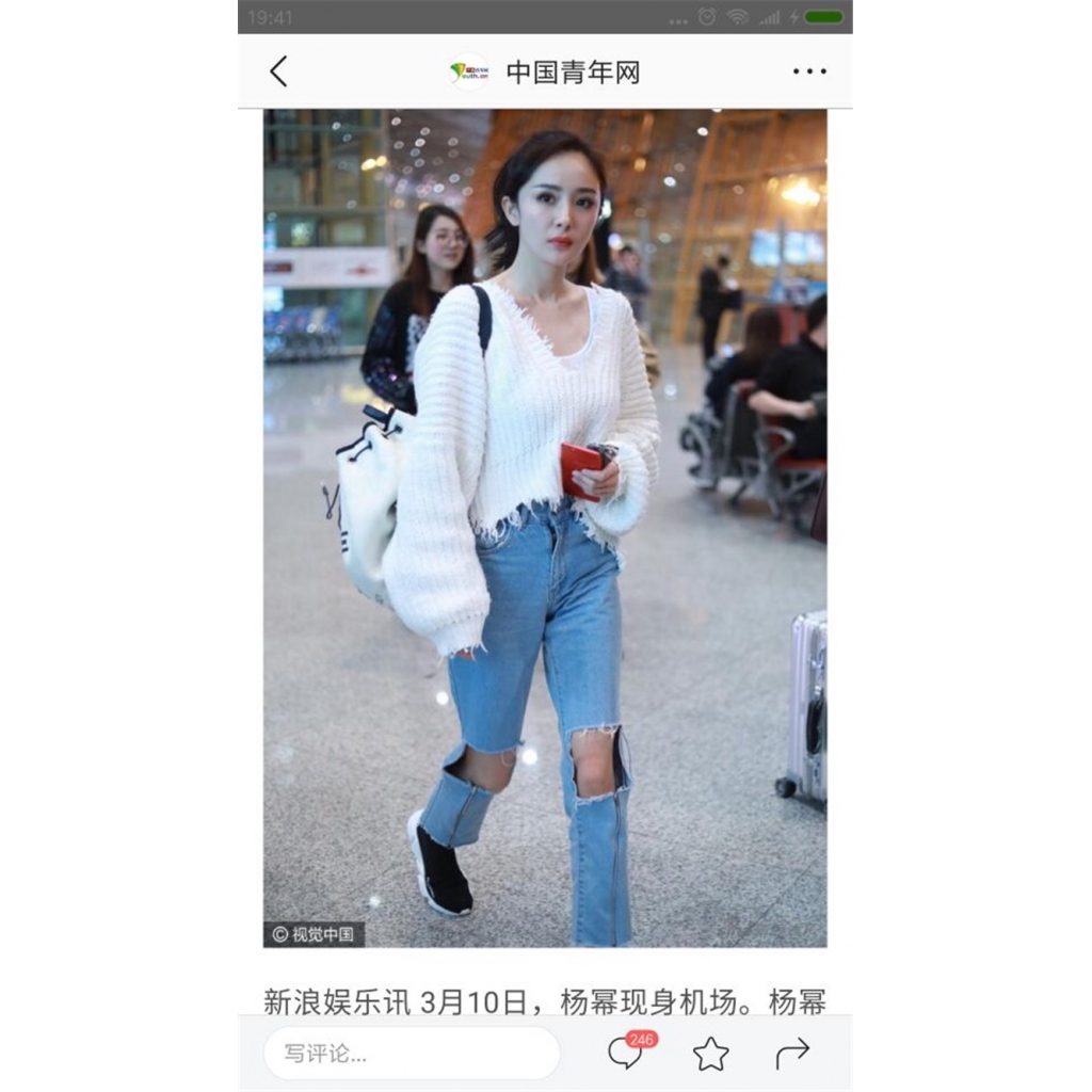 Sweater เสื้อไหมพรมถัก ทรงสวยเนื้อนุ่ม แต่งชายขาดๆ เพิ่มความเก๋ ขาว ขาว