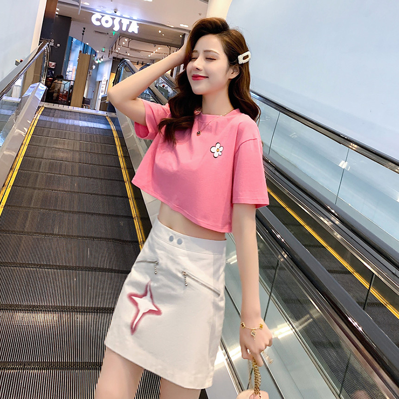 Set_bs1772 ชุดเซ็ท 2 ชิ้น(เสื้อ+กระโปรง) เสื้อครอปสีชมพูผ้าคอตตอนเนื้อนุ่มยืดหยุ่นสูง+กระโปรงทรงเอซิปหลังสีขาวแต่งซิปผ้าคอตตอนโพลีมีซับใน งานเซ็ทเข้าชุดสุดน่ารัก ดีเทลเก๋ๆ ดีงาม แมทช์ได้ลงตัวเข้ากันดูดีที่สุด