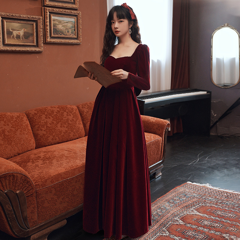 ชุดราตรี ชุดราตรีสวยหรู แบบ ทันสมัย Evening dress
