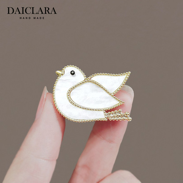 เข็มกลัด เข็มกลัดสวยๆ เข็มกลัดติดเสื้อ Brooch