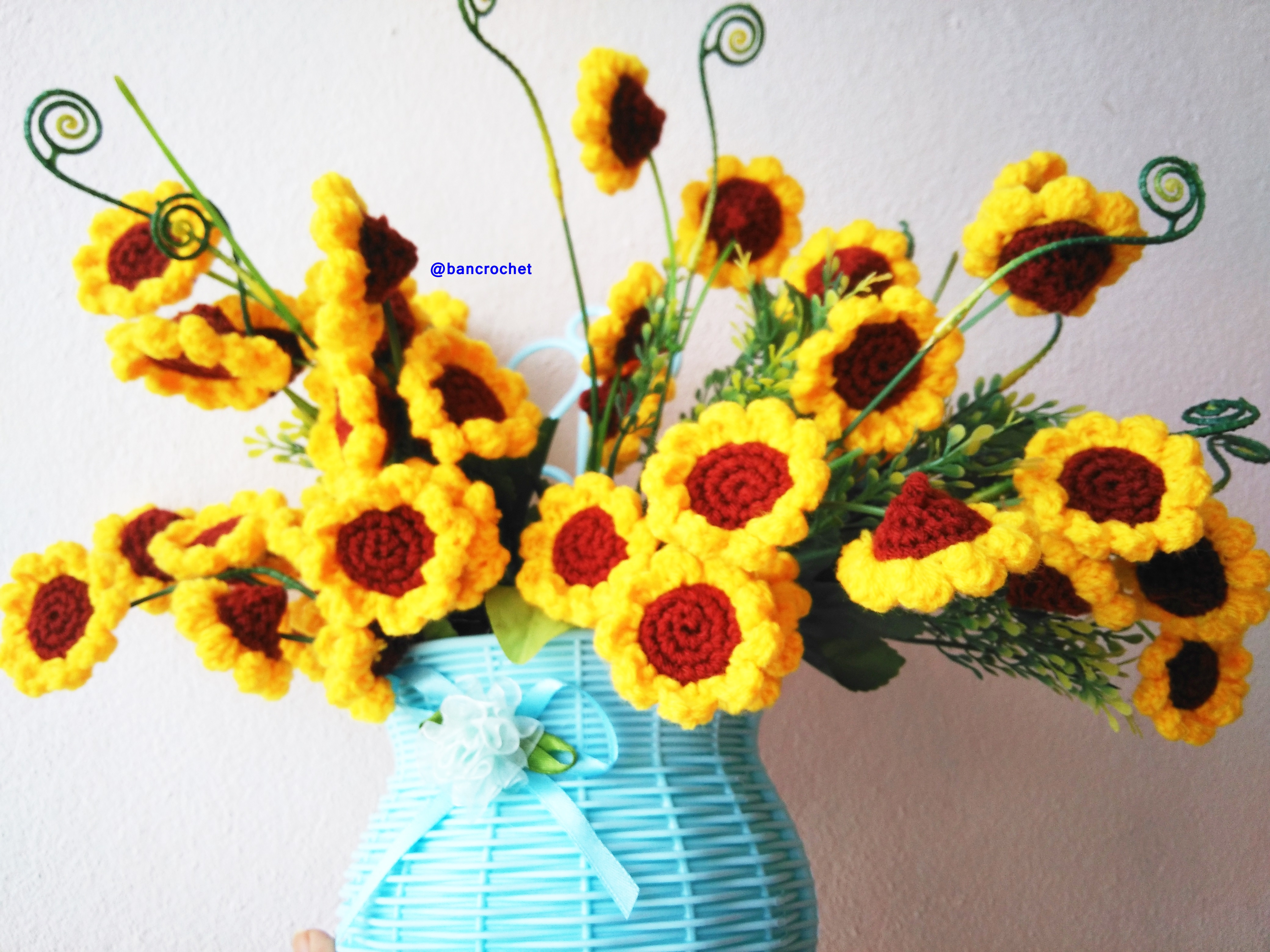 Bancrochet แจกันช่อดอกไม้แขวน crochet flowers vase hanger หลากสี 8 นิ้ว