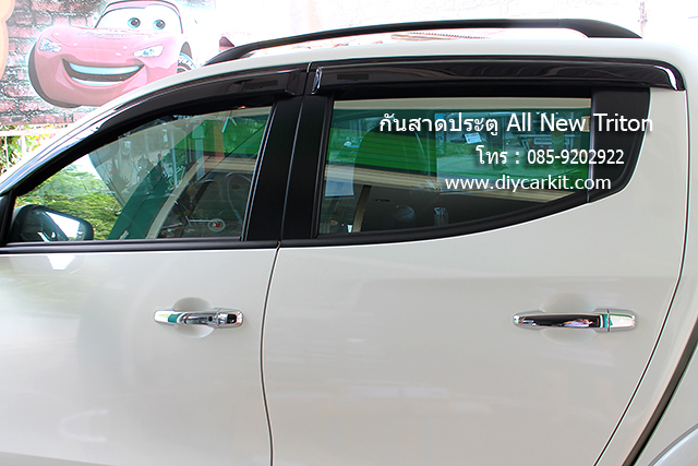 กันสาด 4 ประตู สีดำ All New Triton