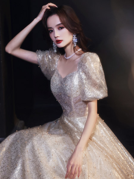ชุดราตรี ชุดราตรีสวยหรู แบบ ทันสมัย Evening dress