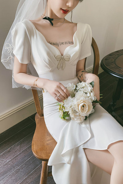 ชุดราตรี ชุดราตรีสวยหรู แบบ ทันสมัย Evening dress