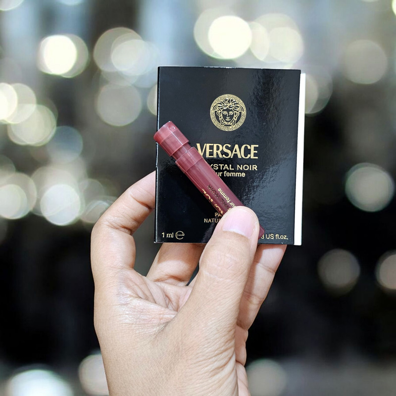 Versace Crystal Noir pour femme Parfum 1 ml.