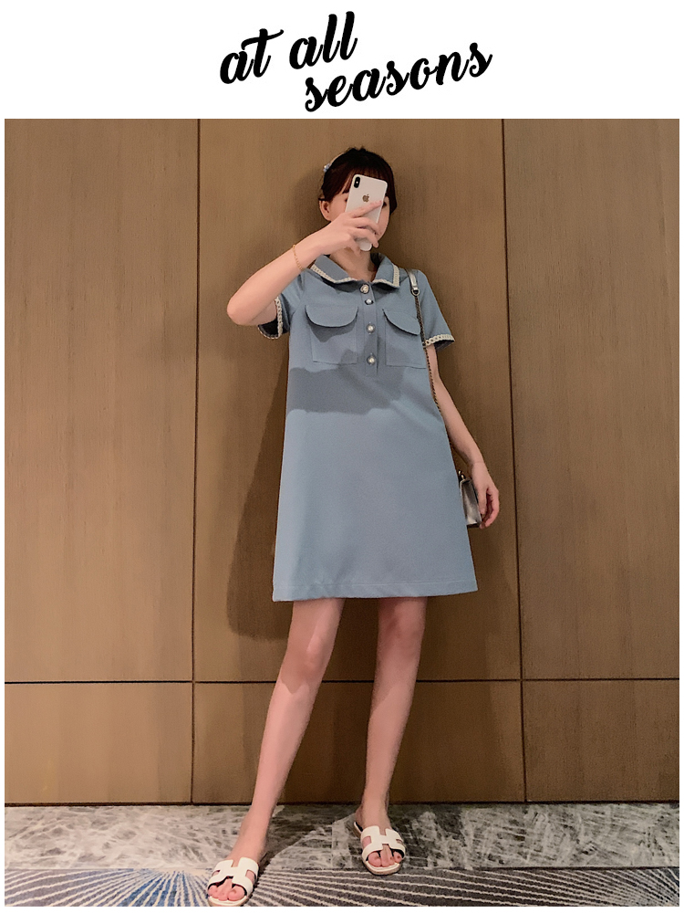 Dress4563 เดรสคอปกกระดุมหน้าสีพื้น ดีเทลแต่งแถบลูกไม้ปกและปลายแขน กระเป๋าอก ผ้าโพลีเนื้อดีใส่สบาย ผ้ามีน้ำหนักทิ้งตัว งานสวยใส่ง่าย ทรงนี้น่ารักมีติดตู้ไว้ใส่ได้เรื่อยๆ มี 2 สี ฟ้า, ดำ