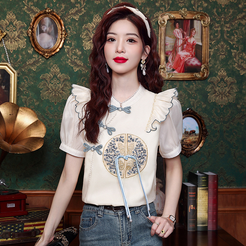 เสื้อเชิ้ตผู้หญิงใส่ทํางาน 390 บาทต่อชิ้น ฟรีค่าจัดส่ง