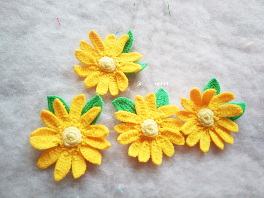 Bancrochet ดอกดาวกระจาย Sulfur Cosmos flowers สีเหลืองมัตตาร์ด 3 นิ้ว