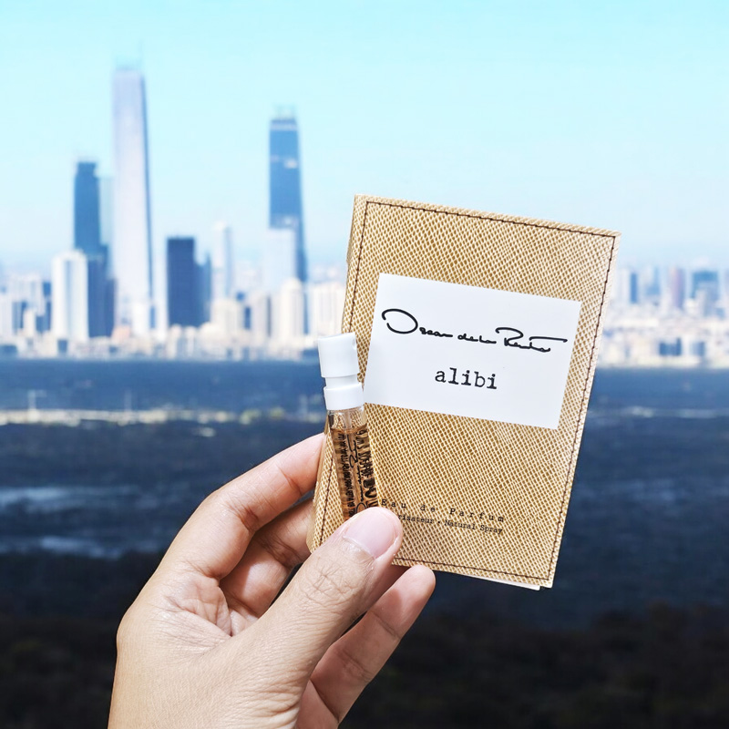 Oscar de la Renta Alibi (EAU DE PARFUM) 2 ml.