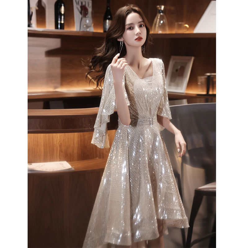 ชุดราตรี ชุดราตรีสวยหรู แบบ ทันสมัย Evening dress
