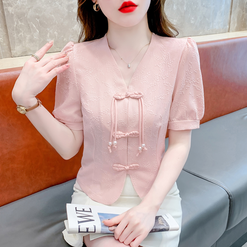 เสื้อเชิ้ตผู้หญิงใส่ทํางาน 390 บาทต่อชิ้น ฟรีค่าจัดส่ง