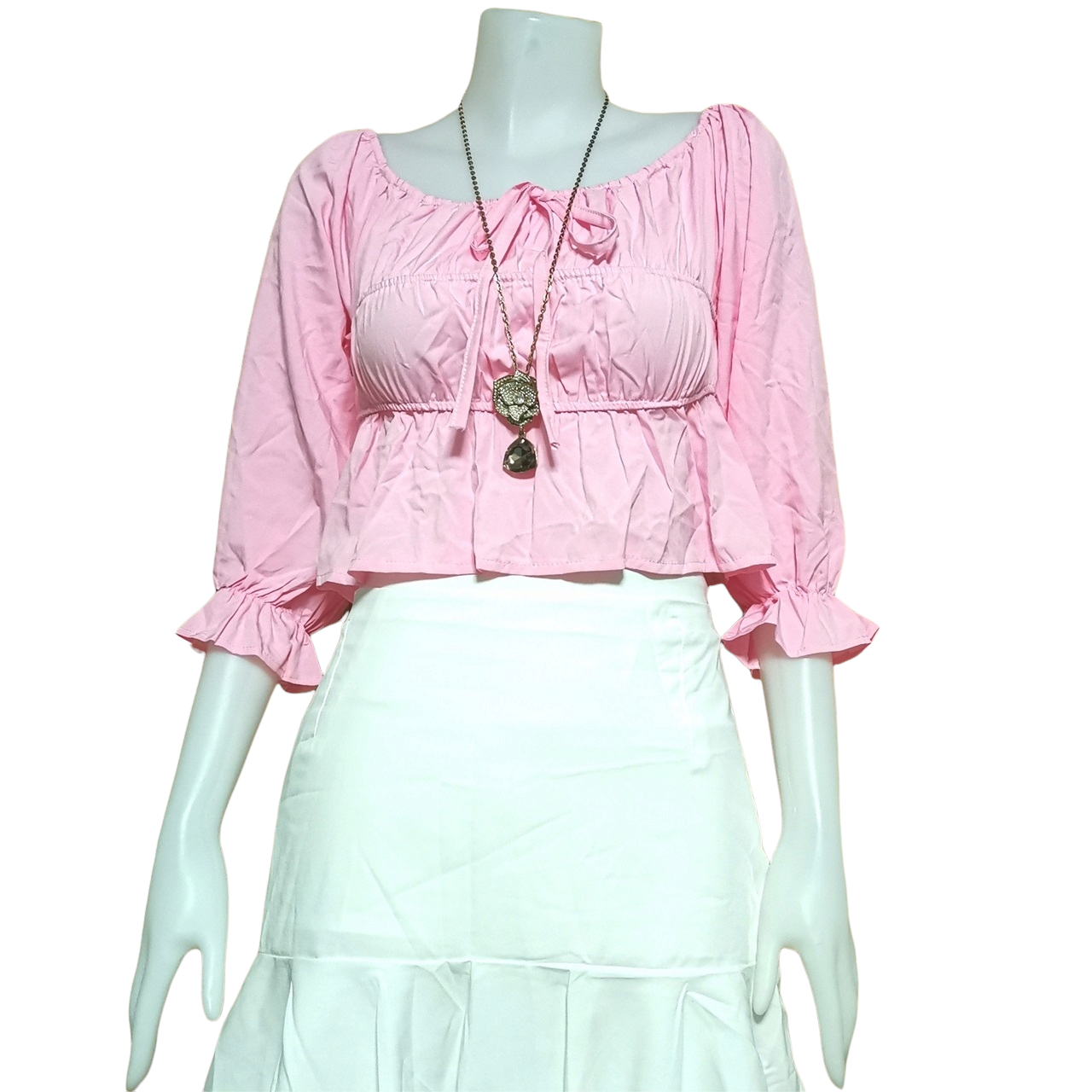 Blouse3914 เสื้อเปิดไหล่แขนสามส่วนดึงยางรอบบ่า ผูกโบว์อก สม็อครอบเอว ใส่เปิดไหล่หรือเกาะไหล่ก็ได้ ผ้าไหมอิตาลีเนื้อดีนุ่มใส่สบายไม่ยับง่าย งานน่ารักแมทช์กับอะไรก็เข้า มี 8 สี สีเนื้อ, ดำ, เขียวมะนาว, เขียวเข้ม, แดงเลือดหมู, โอลด์โรส, ขาว,
