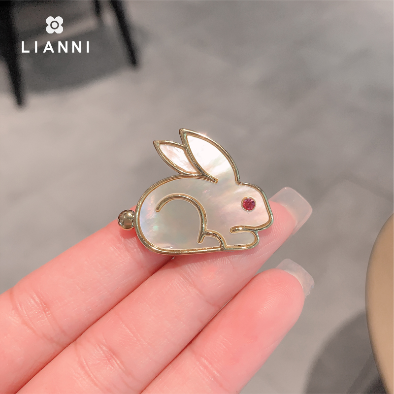 เข็มกลัด เข็มกลัดสวยๆ เข็มกลัดติดเสื้อ Brooch