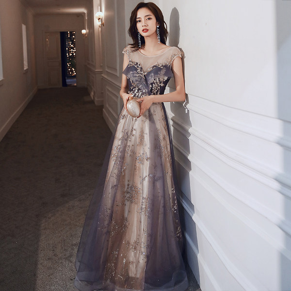 ชุดราตรี ชุดราตรีสวยหรู แบบ ทันสมัย Evening dress