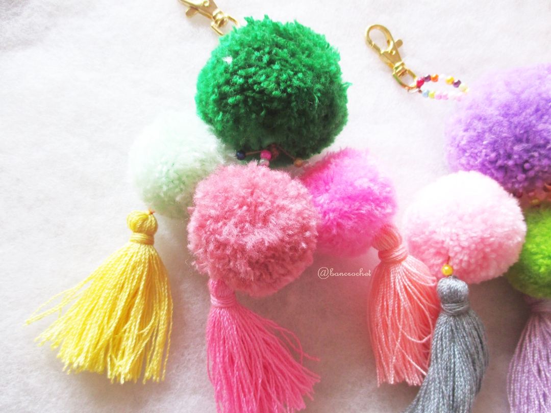 ปอมปอมไหมพรมห้อยกระเป๋า/พวงกุญแจ pompom crochet
