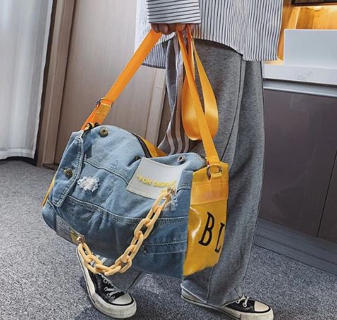 กระเป่าสะพาย แฟชั่นยืนส์ แบบ ฮิป ๆ กระเป๋ายีนส์ แบบวัยรุ่น ดีไซน์ เก๋ งานดีไซน์ แบบสวย ใส่ของได้เยอะ 595025