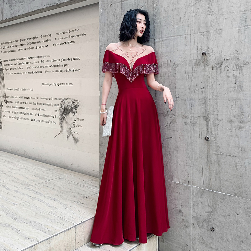 ชุดราตรี ชุดราตรีสวยหรู แบบ ทันสมัย Evening dress